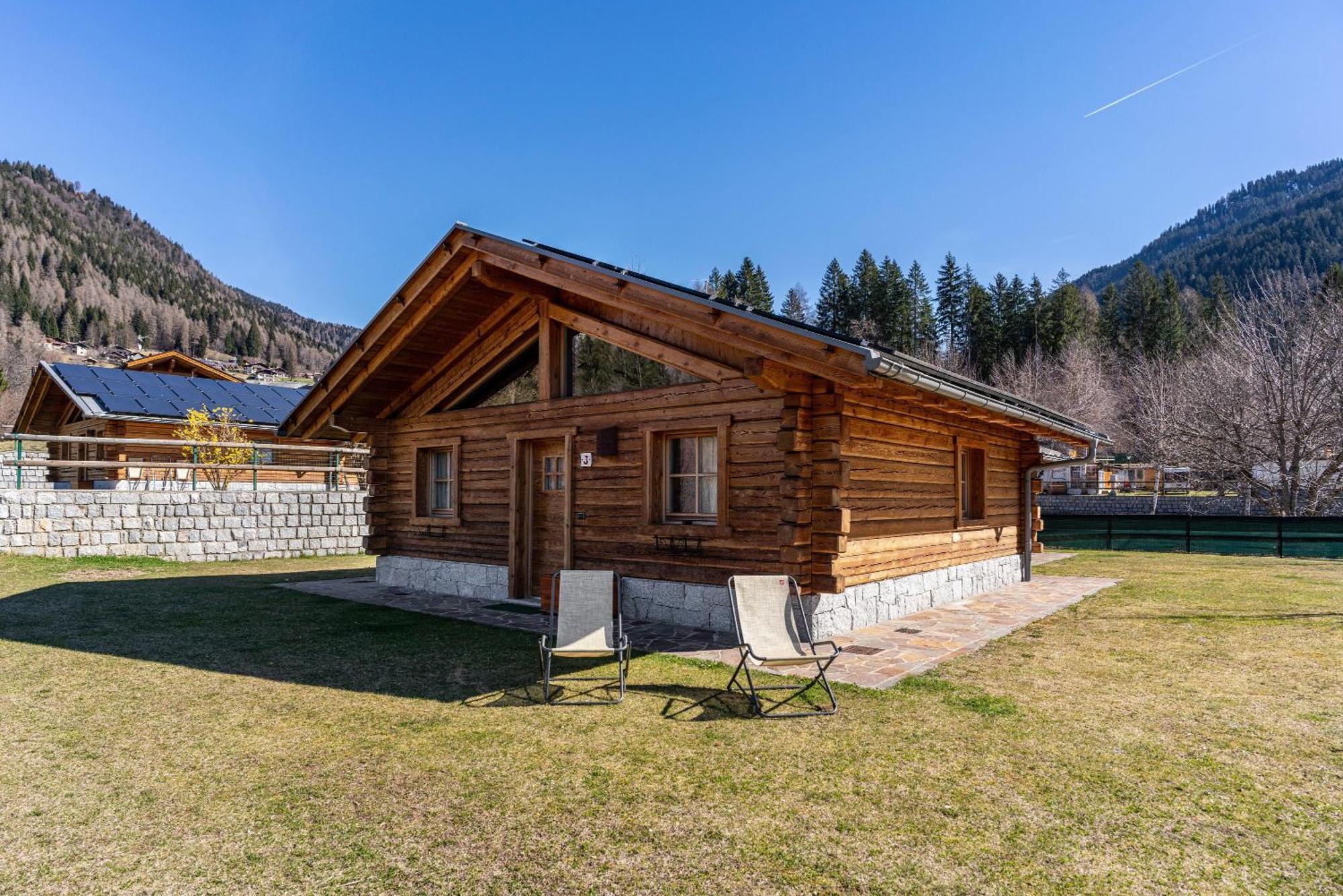 Vila Chalet Camping Fae 3 Madonna Exteriér fotografie
